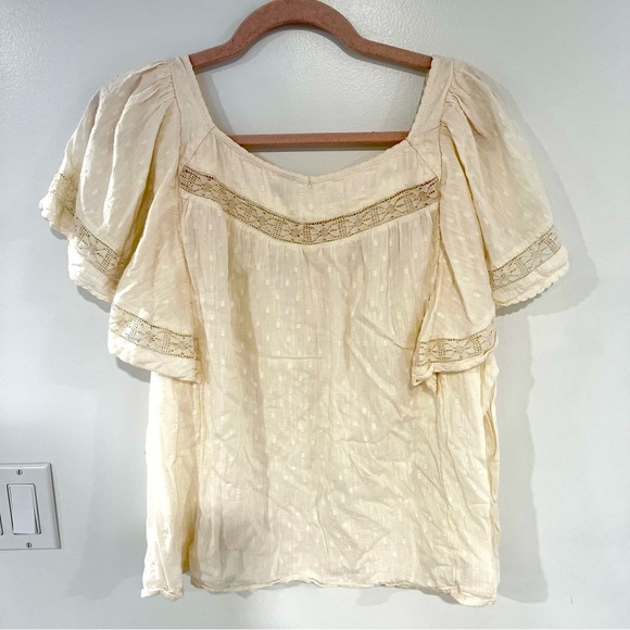 Old Navy Oversized Clip-Dot Crochet-Lace
Button-Front Blouse Women’s Sz L - Picture 3 of 7